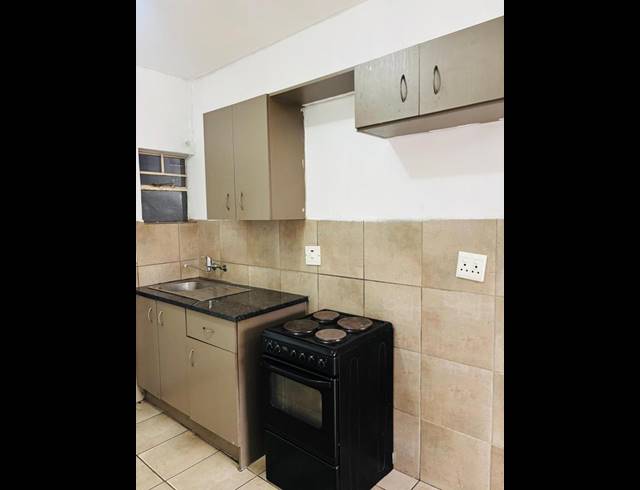 2 BEDROOM PROPERTY TO RENT IN FLEURHOF